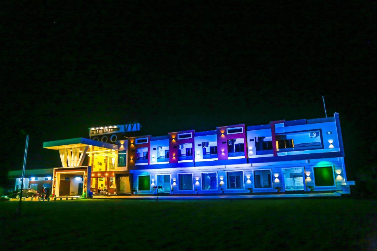 Aashirwad Hotels & Resort Shamgarh エクステリア 写真