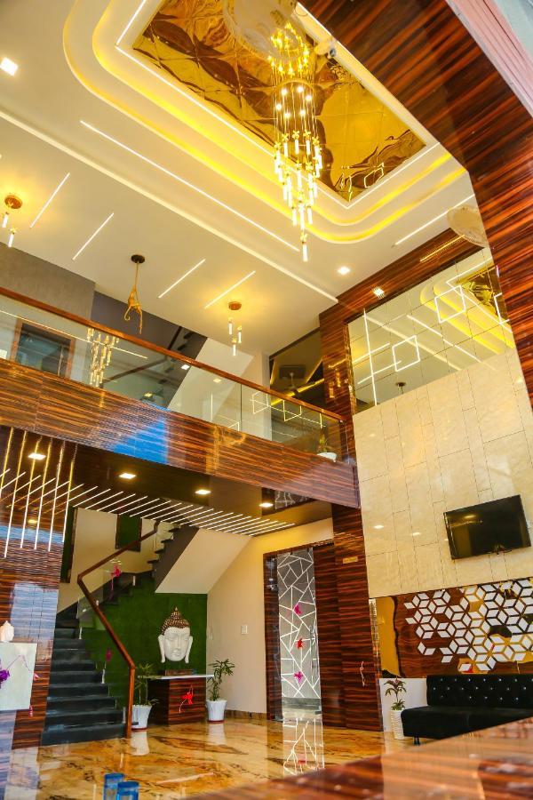 Aashirwad Hotels & Resort Shamgarh エクステリア 写真
