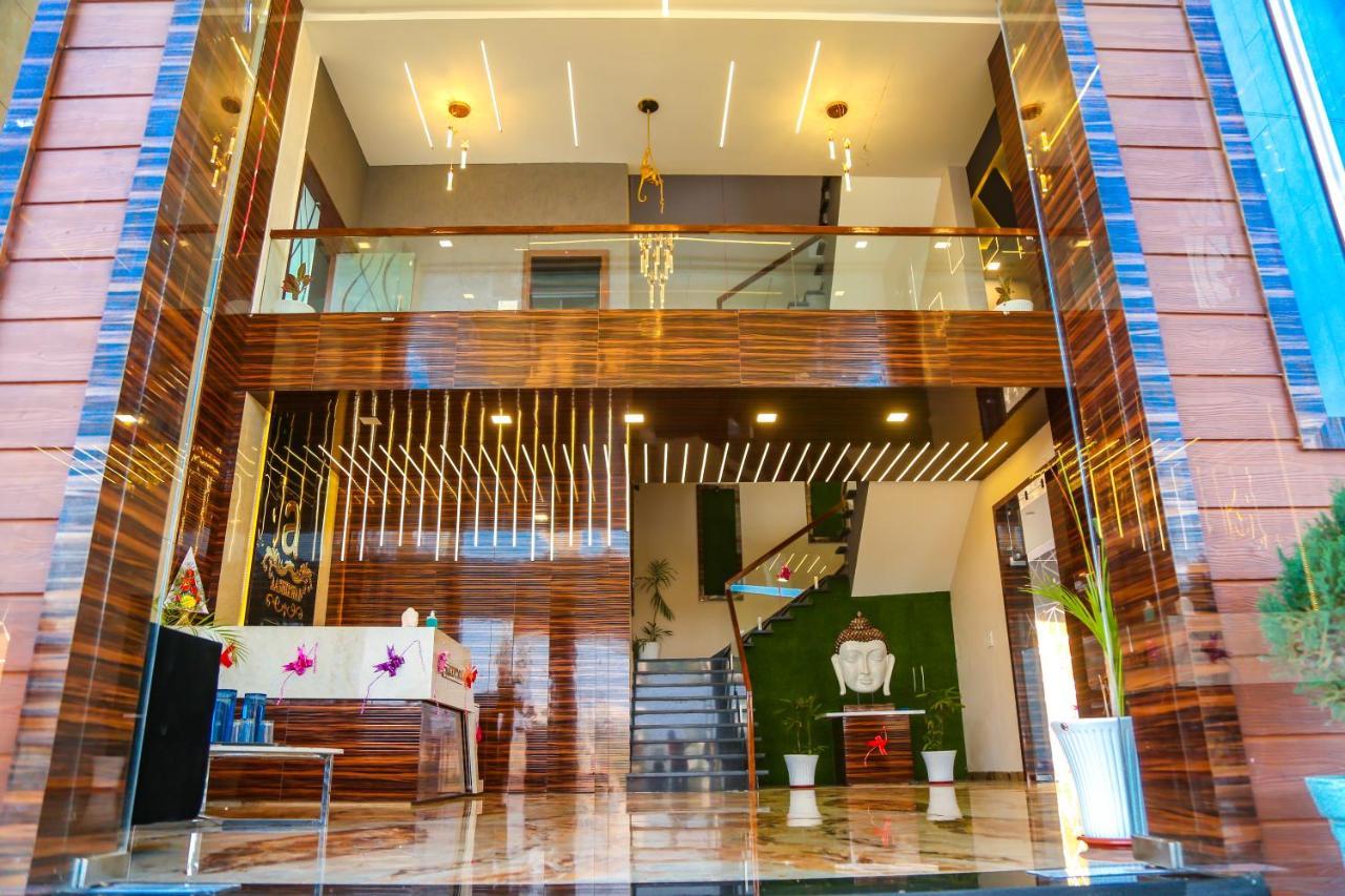 Aashirwad Hotels & Resort Shamgarh エクステリア 写真