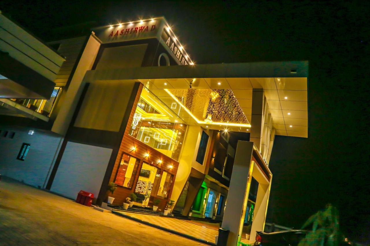 Aashirwad Hotels & Resort Shamgarh エクステリア 写真